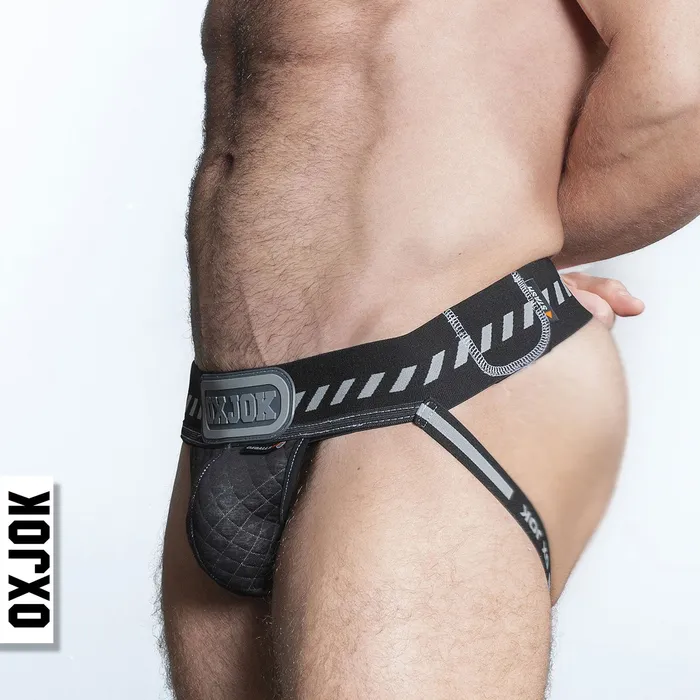 Packer Industrial Quilted Cargo Strapjock Black Puff Medium OXJok Anal